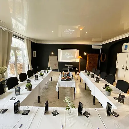 Angelussi - Le Clos Du Soleil 4* Salon-de-Provence