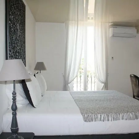 Hotel Angelussi Salon-de-Provence